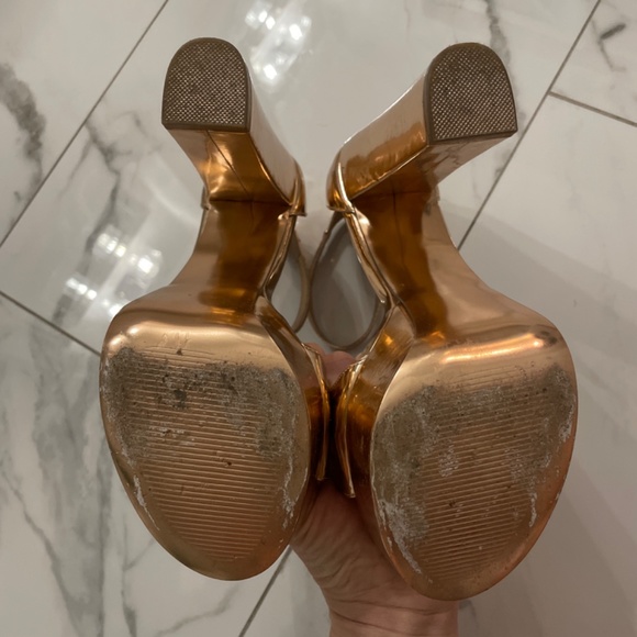 Steve Madden Gonzo Rose Gold Heels - Picture 5 of 6